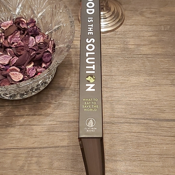 Hardcover: Titled "Food is the Solution" - Picture 4 of 4